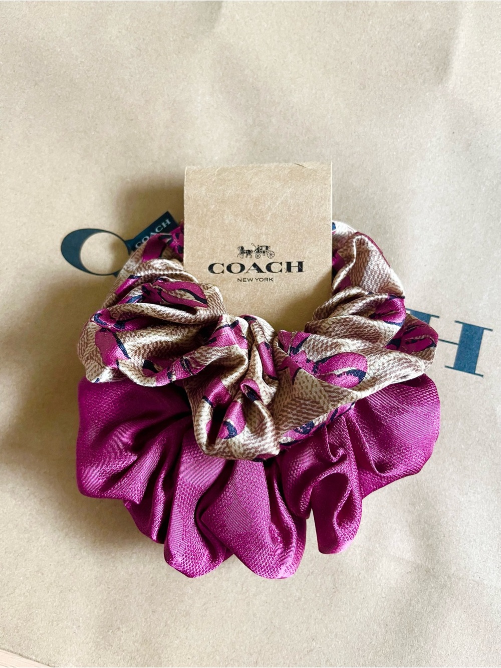 Coach Signature Bow Print Hair Ties 2 Pack Tan Pink Multi Silk Blend #CAA31